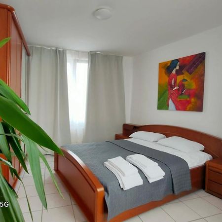 Mooi Slaapkamer! Proper En Compact Place Voor 3 Amberes Exterior foto